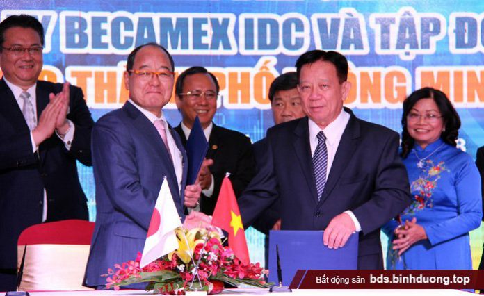 Lãnh đạo tỉnh Bình Dương chứng kiến ký kết ghi nhớ hợp tác giữa Tổng công ty Becamex IDC (trực thuộc UBND tỉnh) và đối tác Nhật Bản