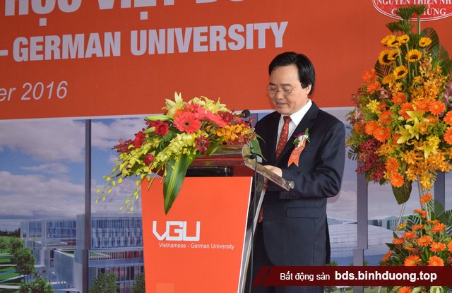 Bộ trưởng Phùng Xuân Nhạ phát biểu tại lễ khởi công