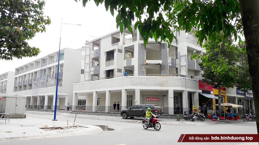 Văn phòng đại diện Quang Phúc đang hoàn thiện tại Lô F1, Khu phố thương mại Lý Thái Tổ