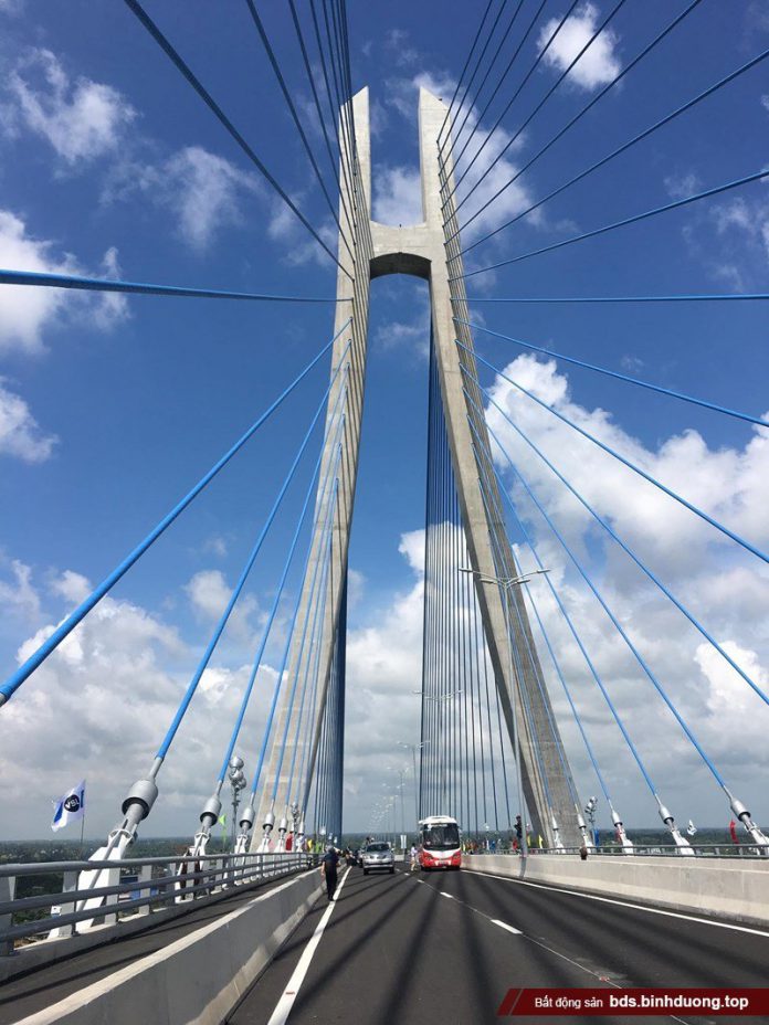 Cầu Vàm Cống chính thức thông xe, nối đôi bờ sông Hậu và thông tuyến N2 từ Bình Phướng về tận Kiên Giang, Cà Mau.