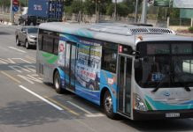 Dự án sẽ bao gồm hạng mục triển khai tuyến xe buýt nhanh (BRT) nối Bình Dương - TP.HCM. Trong ảnh: xe buýt “xanh” do doanh nghiệp Nhật Bản đầu tư - Ảnh: B.S.