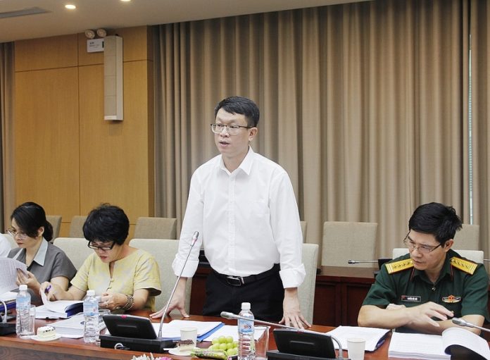 Cục trưởng Cục Phát triển đô thị Trần Quốc Thái chủ trì Hội nghị thẩm định.