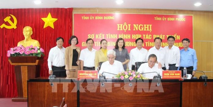 Hội nghị sơ kết về hợp tác phát triển giữa hai tỉnh Bình Dương và Bình Phước.