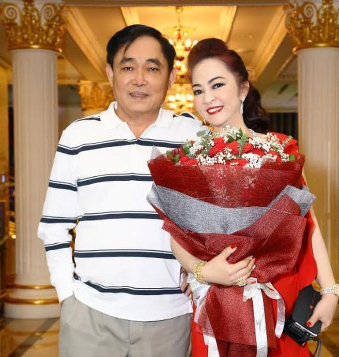 Vợ chồng ông Dũng lò vôi và bà Nguyễn Phương Hằng