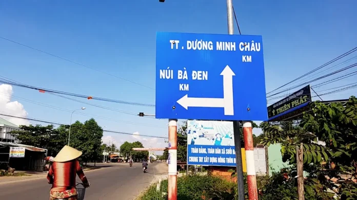 Nhiều người đổ về huyện Dương Minh Châu (Tây Ninh) mua đất