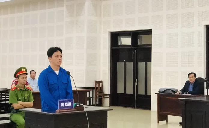 Bị cáo Nguyễn Lâm Xinh (38 tuổi, trú quận Sơn Trà, Đà Nẵng) lĩnh 18 năm tù về tội lừa đảo chiếm đoạt tài sản
