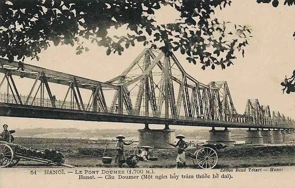 Cầu Long Biên ngày xưa (image of Long Bien Bridge in the past) - 2