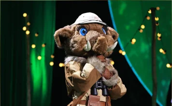 Voi Bản Đôn là ca sĩ Anh Tú The Voice