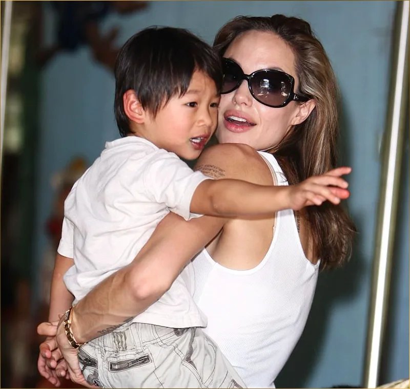 Pax Thiên Jolie (Pitt) tên thật là Nguyễn Quang Sáng sinh ngày 29/11/2003