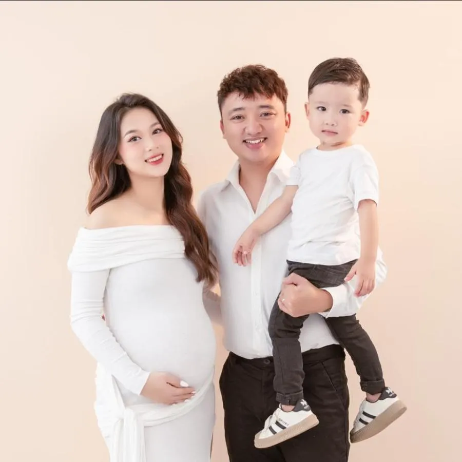 Một trong những chi tiết hiếm hoi được tiết lộ là cuộc hôn nhân của anh với Phạm Thùy Chinh